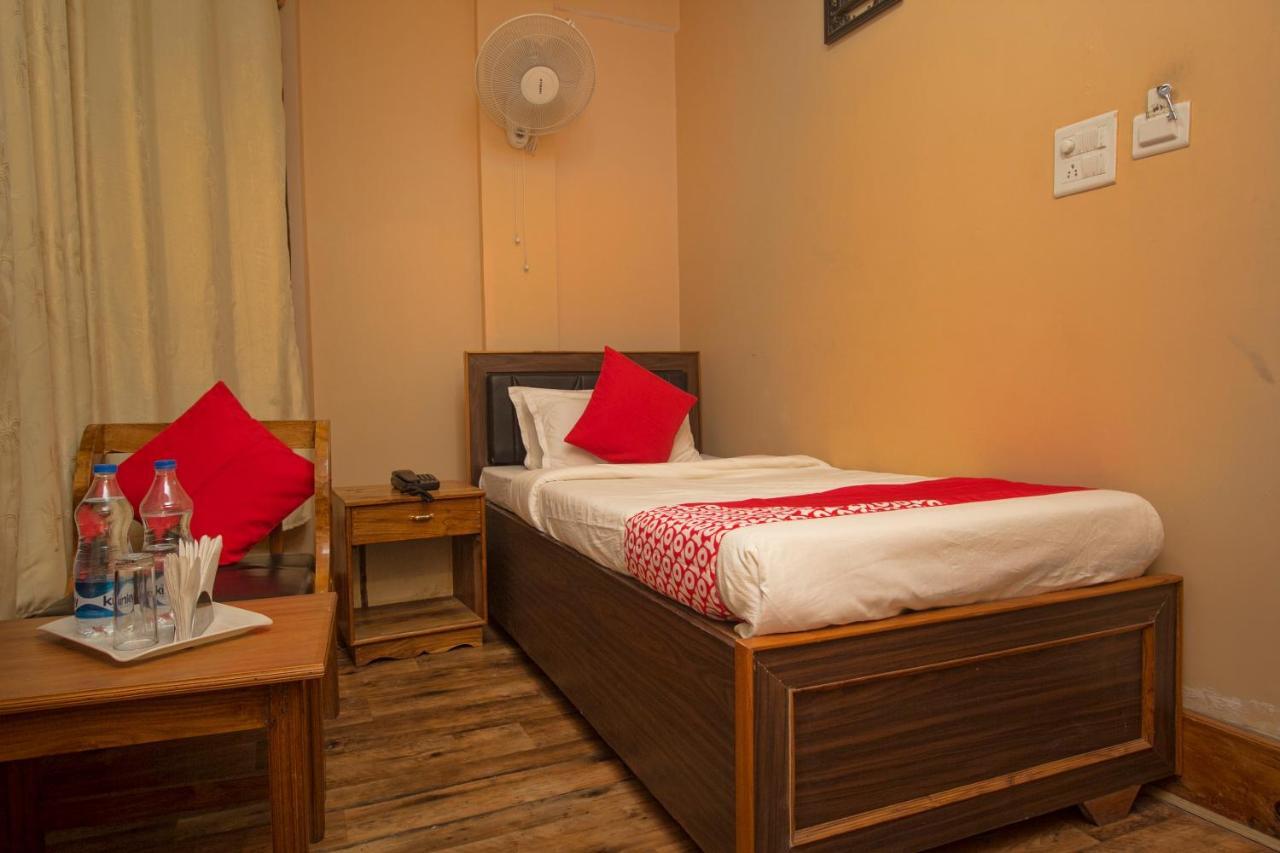 Oyo 23409 Lama Dhim Hotel Калимпонг Екстериор снимка